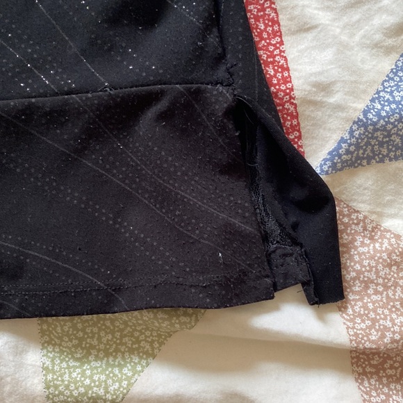 Classy black top - Picture 3 of 4